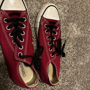 Burgundy converse low tops size 8
